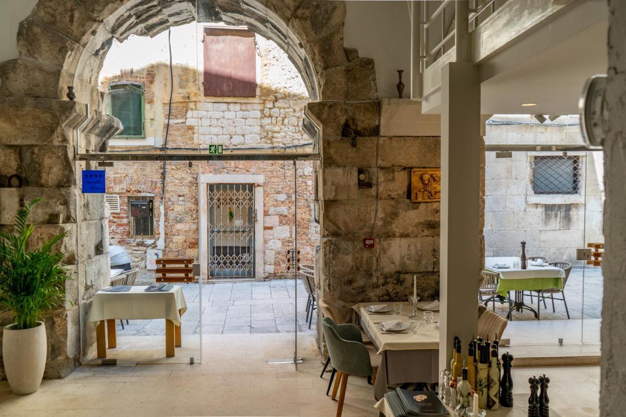 Leonis Restaurant & Rooms Split Eksteriør billede